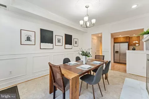 Dining - 821 C St SE, Washington, DC 20003 photo 5 of 6