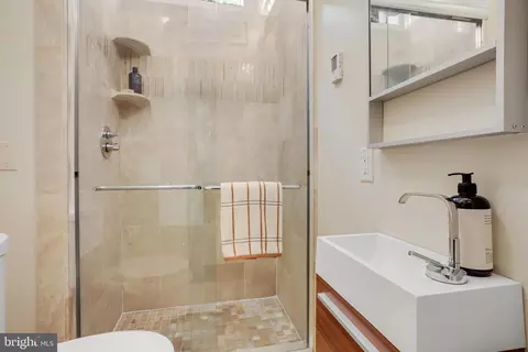 227 C St NE, Washington, DC 20002 photo 13