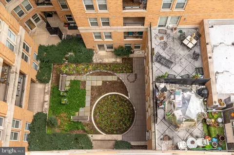 Exterior - 915 E Street St NW #1215, Washington, DC 20004 photo 2 of 6