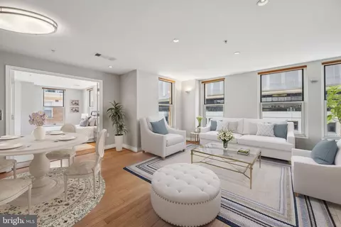 Living - 915 E Street St NW #1215, Washington, DC 20004 photo 2 of 4