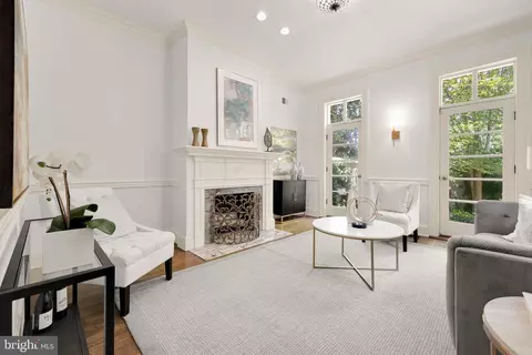 Living - 222 11th St NE, Washington, DC 20002 photo 2 of 8