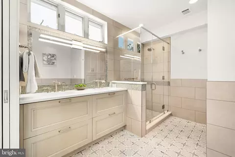 Bath - 222 11th St NE, Washington, DC 20002 photo 3 of 5