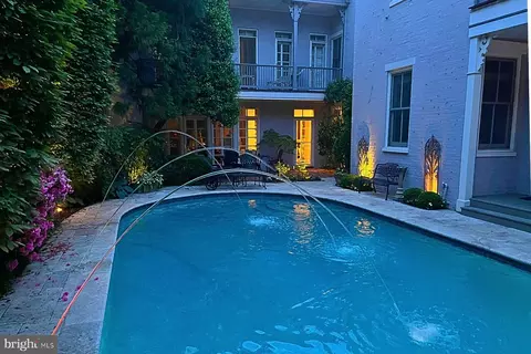 Exterior - 222 11th St NE, Washington, DC 20002 photo 9 of 12