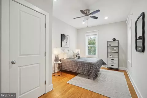 608 G St NE, Washington, DC 20002 photo 17
