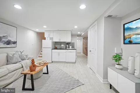 608 G St NE, Washington, DC 20002 photo 24
