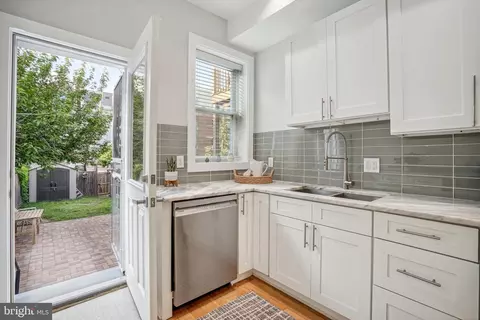 608 G St NE, Washington, DC 20002 photo 11