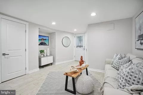 608 G St NE, Washington, DC 20002 photo 22
