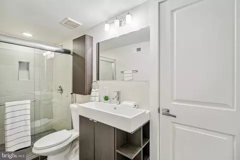 608 G St NE, Washington, DC 20002 photo 20