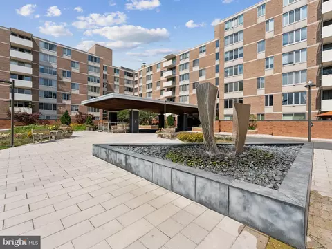 2939 Van Ness St NW #1124, Washington, DC 20008