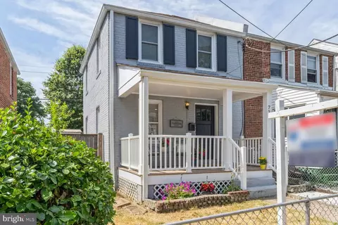 727 Emerson St NE, Washington, DC 20017