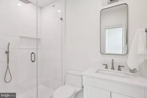 Bath - 2716 O St NW, Washington, DC 20007 photo 3 of 4