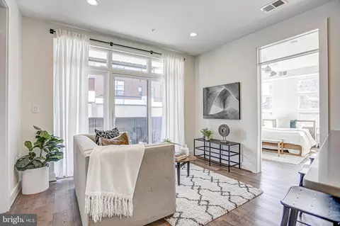 2337 Champlain St NW #106, Washington, DC 20009