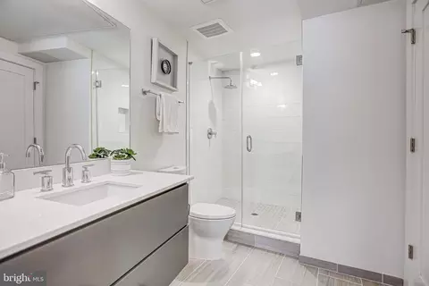 2337 Champlain St NW #106, Washington, DC 20009 photo 23