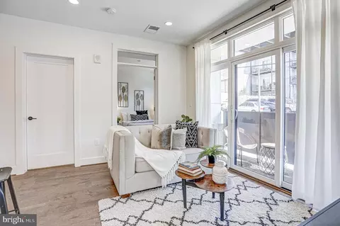 2337 Champlain St NW #106, Washington, DC 20009 photo 3