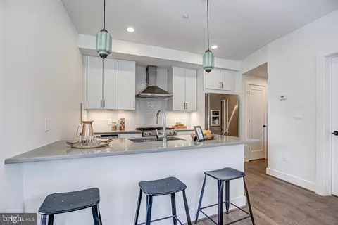 2337 Champlain St NW #106, Washington, DC 20009 photo 6