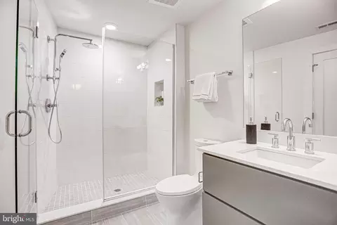 2337 Champlain St NW #106, Washington, DC 20009 photo 16