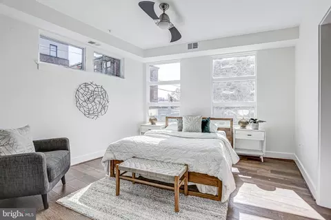2337 Champlain St NW #106, Washington, DC 20009 photo 12