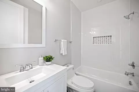 Bath - 824 18th St NE #4, Washington, DC 20002 photo 1 of 1