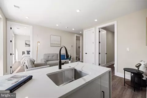 824 18th St NE #8, Washington, DC 20002 photo 5