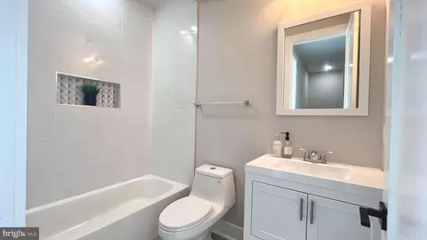824 18th St NE #9, Washington, DC 20002 photo 29