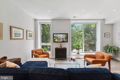 1465 Harvard St NW #302, Washington, DC 20009