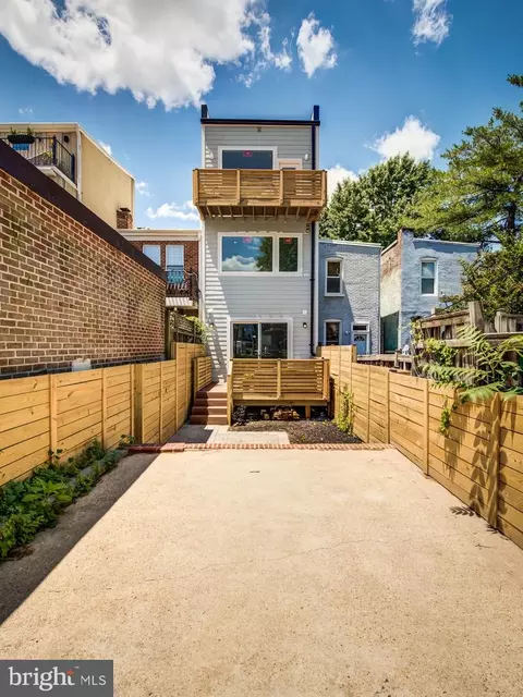 Exterior - 631 12th St NE, Washington, DC 20002 photo 6 of 10