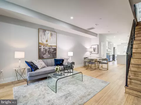 Living - 631 12th St NE, Washington, DC 20002 photo 2 of 5