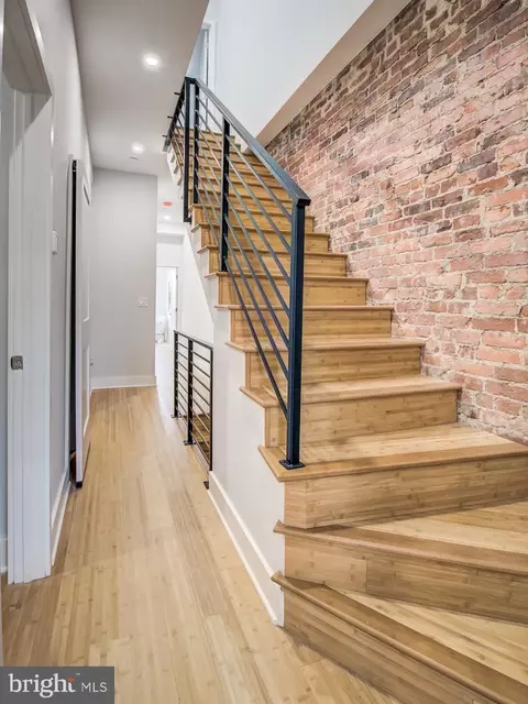 Entry Way - 631 12th St NE, Washington, DC 20002 photo 7 of 11