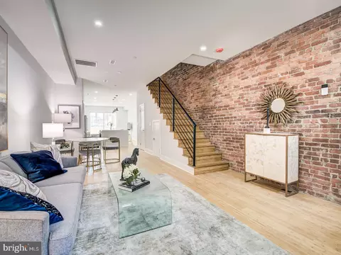 Living - 631 12th St NE, Washington, DC 20002 photo 1 of 5