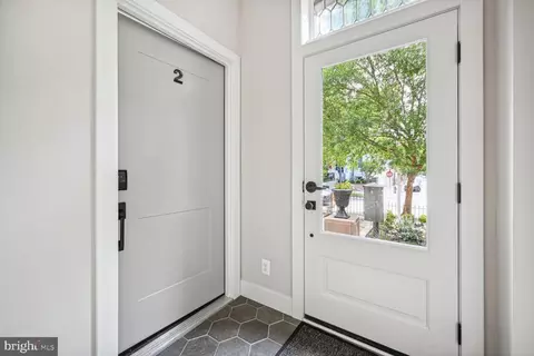 1820 19th St NW #2, Washington, DC 20009 photo 2
