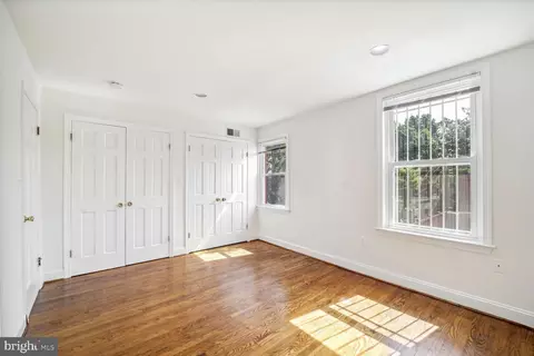 Bedroom - 334 11th St SE, Washington, DC 20003 photo 4 of 5