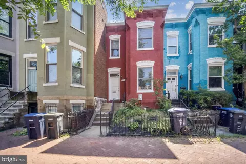 Exterior - 334 11th St SE, Washington, DC 20003 photo 2 of 5