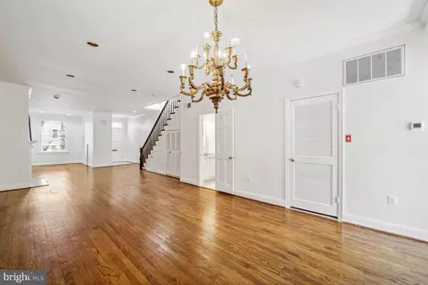 Living - 334 11th St SE, Washington, DC 20003 photo 2 of 4