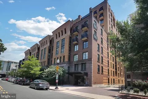 910 M St NW #301, Washington, DC 20001