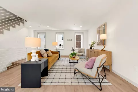 Living - 1116 P St NW #C, Washington, DC 20005 photo 1 of 3
