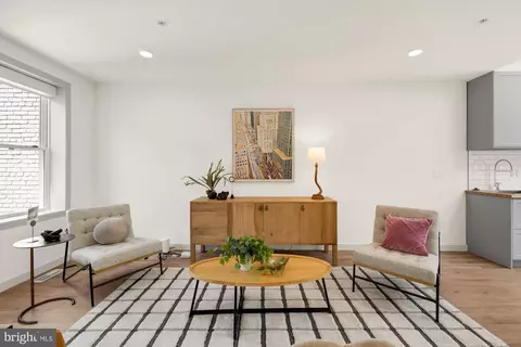 Living - 1116 P St NW #C, Washington, DC 20005 photo 2 of 3
