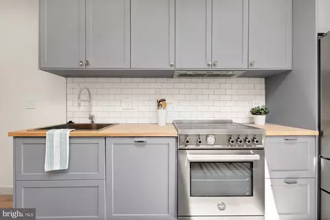 Kitchen - 1116 P St NW #C, Washington, DC 20005 photo 4 of 4