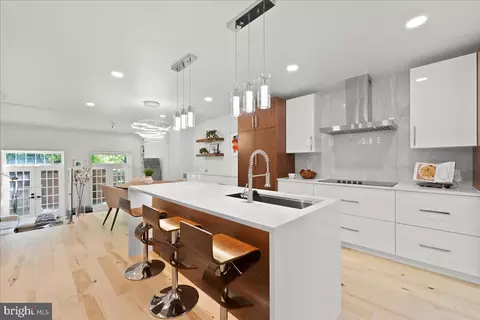 4353 Westover Pl NW, Washington, DC 20016
