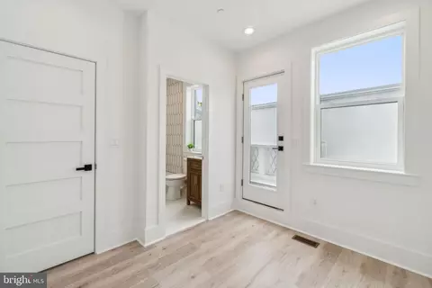 163 U St NE #2, Washington, DC 20002 photo 23