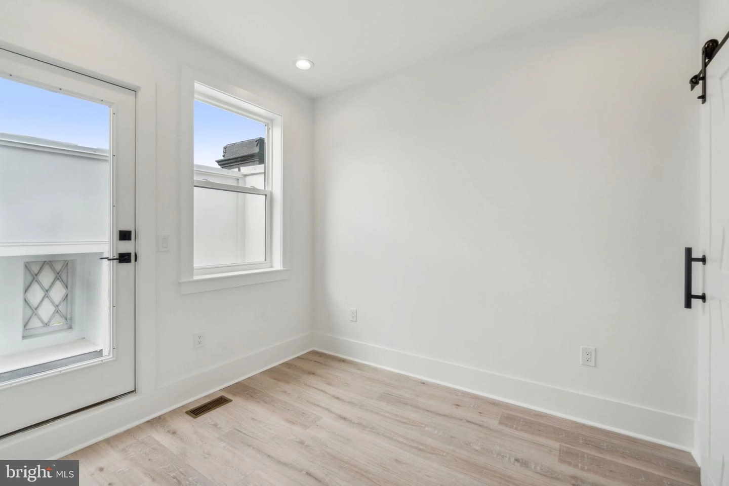 163 U St NE #2, Washington, DC 20002 photo 22