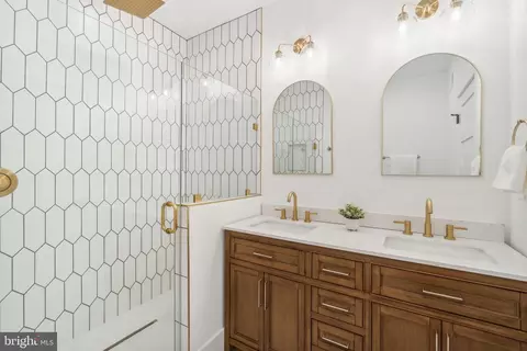 163 U St NE #2, Washington, DC 20002 photo 17