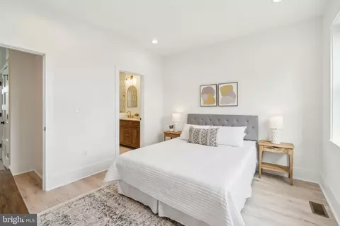 163 U St NE #2, Washington, DC 20002 photo 13