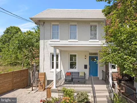 2402 10th St NE, Washington, DC 20018