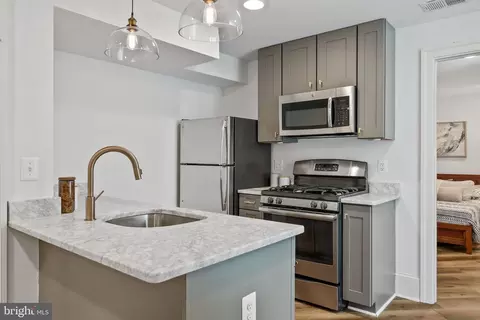 631 F St NE, Washington, DC 20002 photo 37