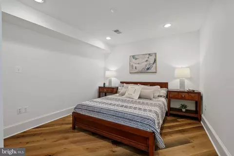 631 F St NE, Washington, DC 20002 photo 39