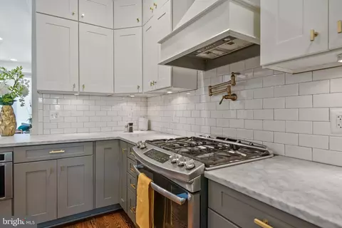 631 F St NE, Washington, DC 20002 photo 13