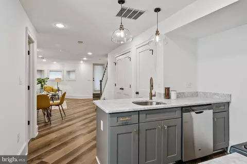 631 F St NE, Washington, DC 20002 photo 36