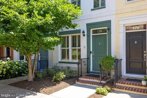 578 Regent Pl NE, Washington, DC 20017