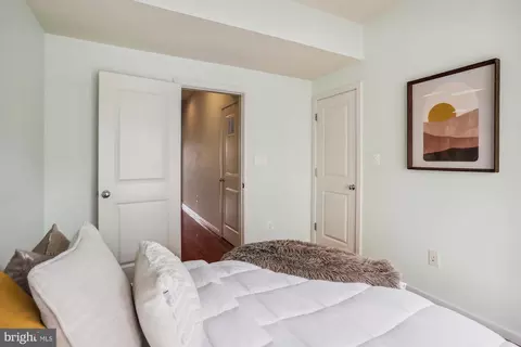 314 I St SE, Washington, DC 20003 photo 37