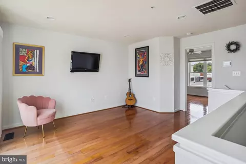 314 I St SE, Washington, DC 20003 photo 52